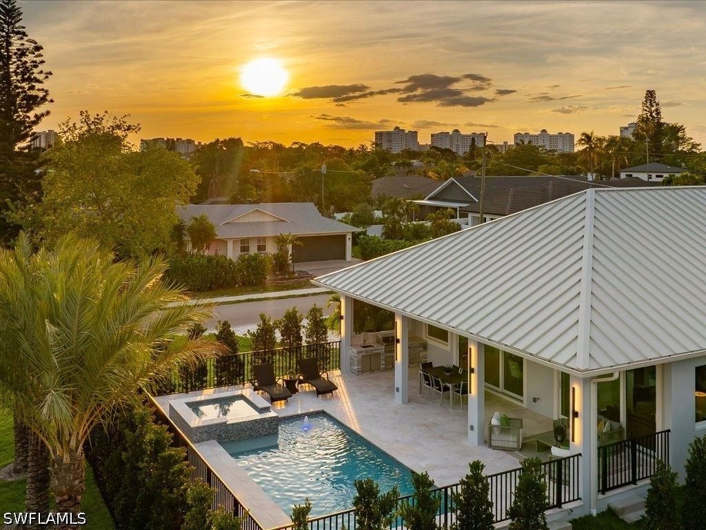 10702 6th ST, Naples, FL 34108
