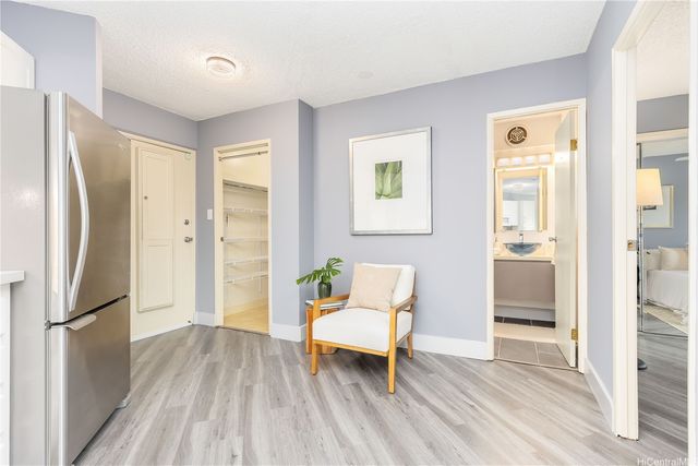 1031 Maunaihi Place 305, Honolulu, HI 96822