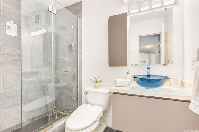 1031 Maunaihi Place 305, Honolulu, HI 96822