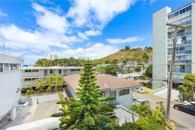 1031 Maunaihi Place 305, Honolulu, HI 96822