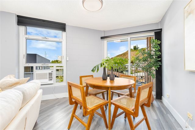 1031 Maunaihi Place 305, Honolulu, HI 96822