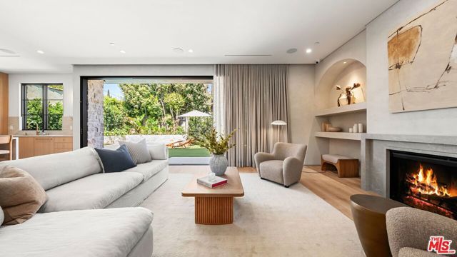 1926 Thayer Avenue, Los Angeles, CA 90025