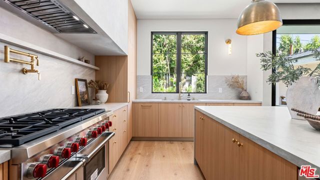 1926 Thayer Avenue, Los Angeles, CA 90025