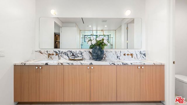 1926 Thayer Avenue, Los Angeles, CA 90025
