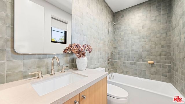 1926 Thayer Avenue, Los Angeles, CA 90025