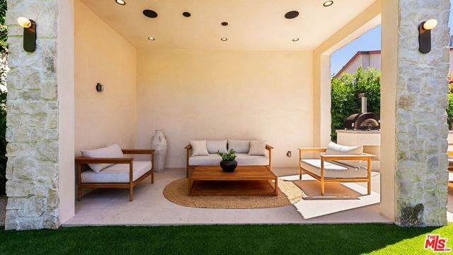 1926 Thayer Avenue, Los Angeles, CA 90025