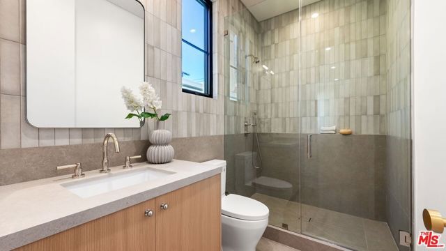 1926 Thayer Avenue, Los Angeles, CA 90025