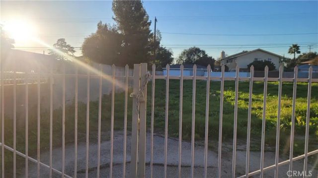 227 N Azusa, Azusa, CA 91702