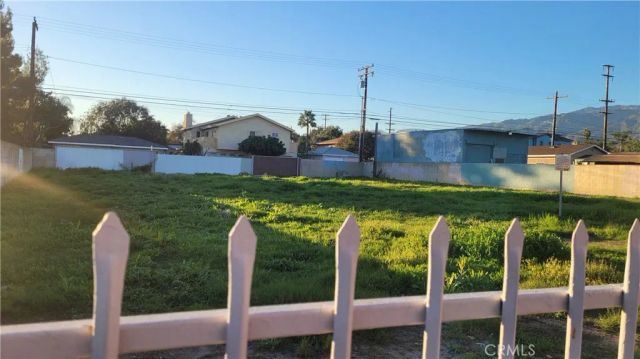 227 N Azusa, Azusa, CA 91702