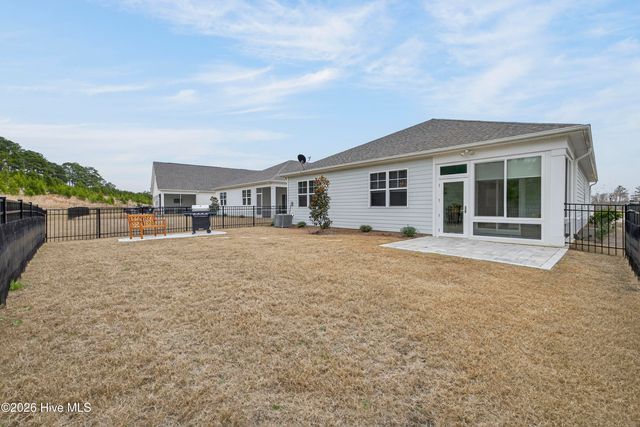 3113 Lochgreen Circle, Leland, NC 28451