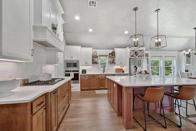 14584 Fox Lair Lane, Edmond, OK 73025