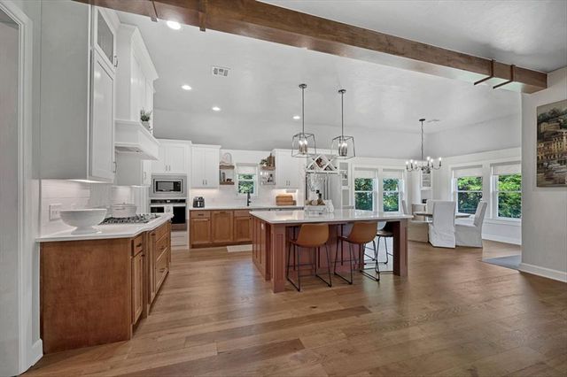 14584 Fox Lair Lane, Edmond, OK 73025
