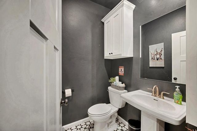 14584 Fox Lair Lane, Edmond, OK 73025