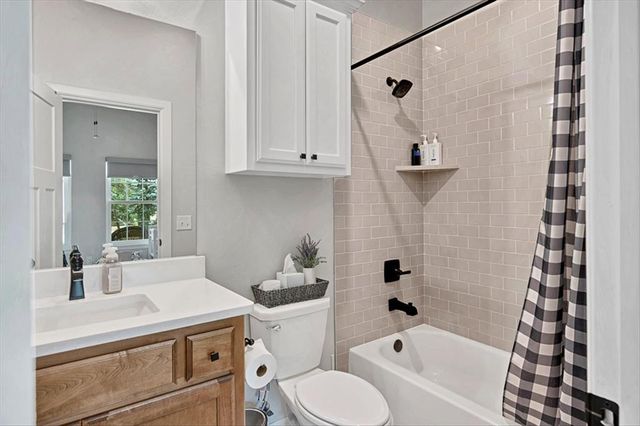 14584 Fox Lair Lane, Edmond, OK 73025