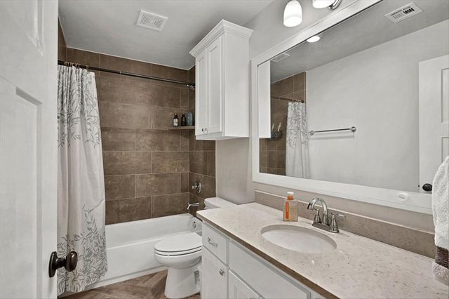 14584 Fox Lair Lane, Edmond, OK 73025