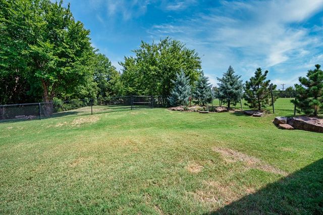 14584 Fox Lair Lane, Edmond, OK 73025
