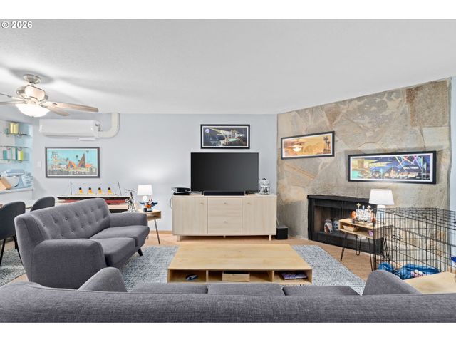 24066 Ne TREEHILL Dr, Wood Village, OR 97060