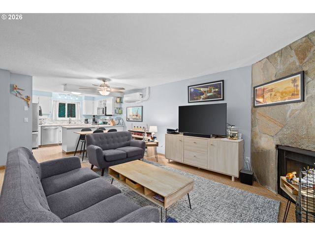 24066 Ne TREEHILL Dr, Wood Village, OR 97060