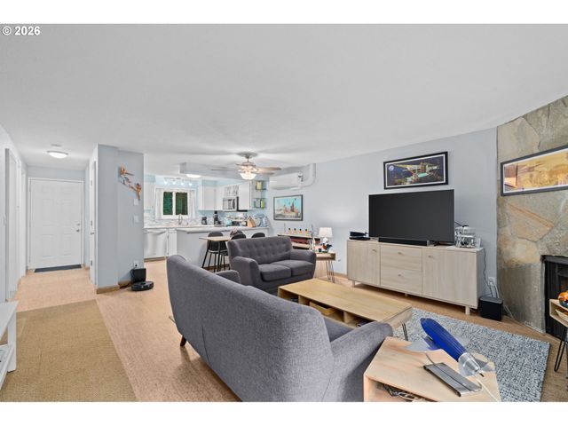 24066 Ne TREEHILL Dr, Wood Village, OR 97060