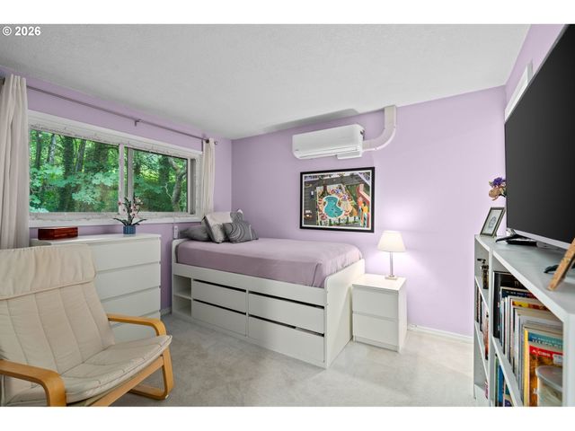 24066 Ne TREEHILL Dr, Wood Village, OR 97060