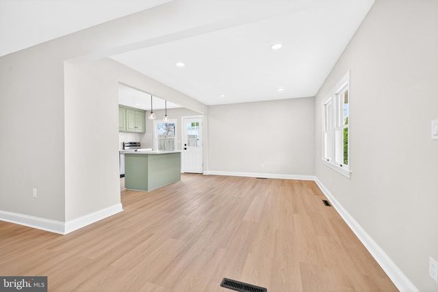 9 HAVERTOWN RD, Newark, DE 19713