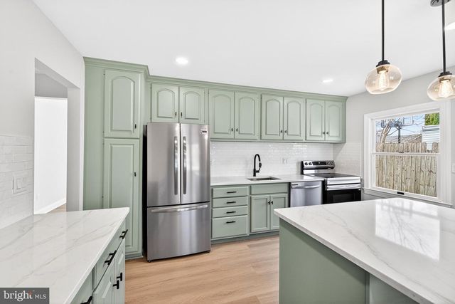 9 HAVERTOWN RD, Newark, DE 19713