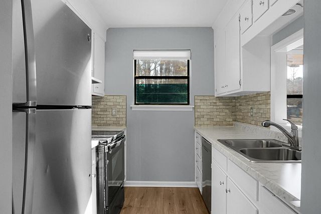 158 Hummingbird Avenue B, Ladson, SC 29456