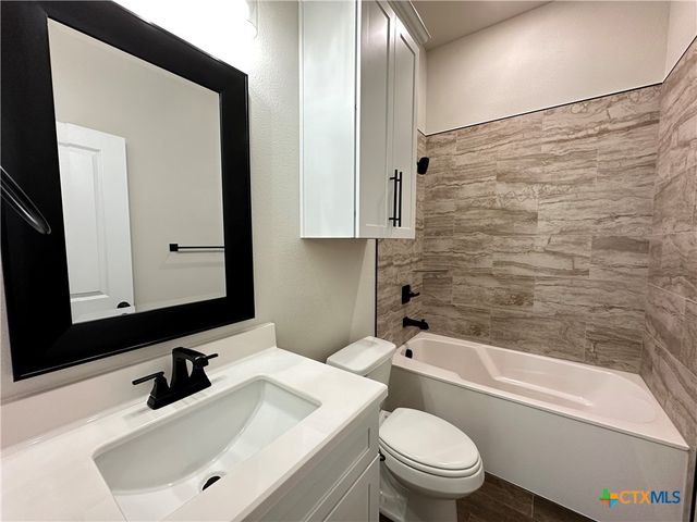 132 Lasso Loop, Lorena, TX 76655