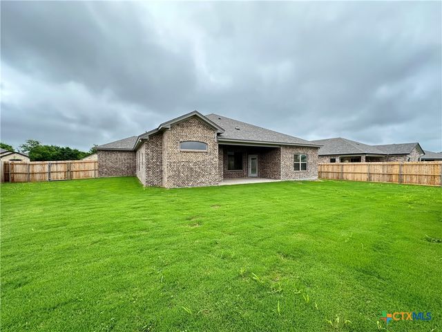 132 Lasso Loop, Lorena, TX 76655