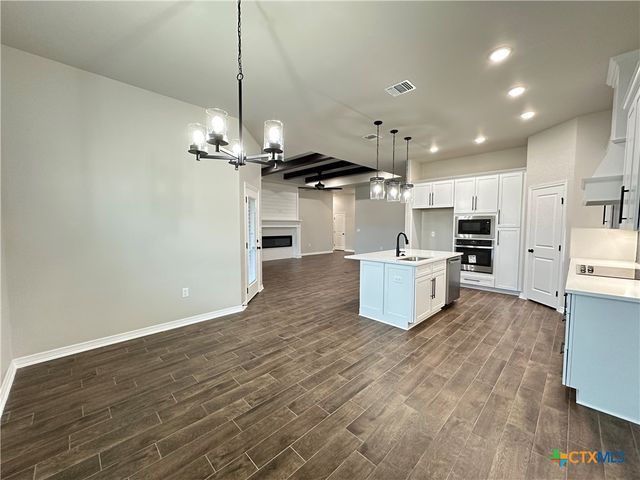 132 Lasso Loop, Lorena, TX 76655
