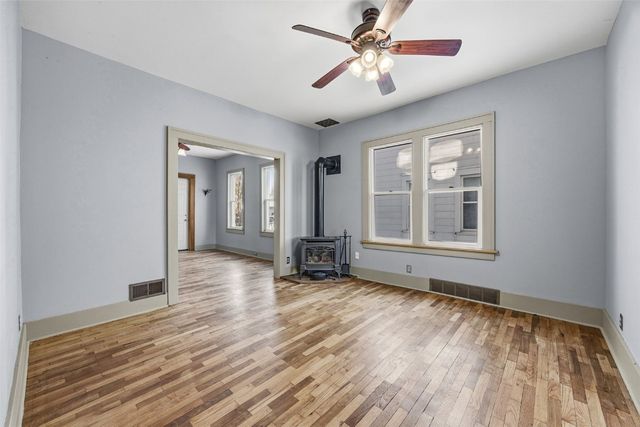 1007 10th Street SE, Cedar Rapids, IA 52401