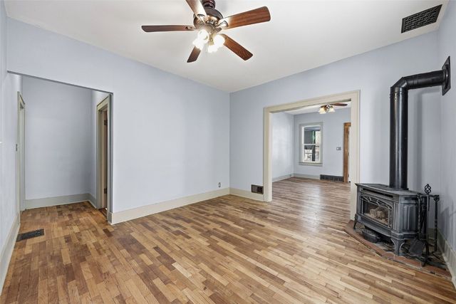 1007 10th Street SE, Cedar Rapids, IA 52401