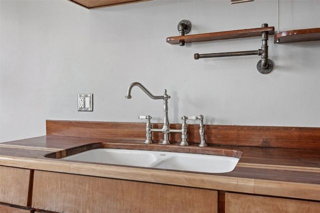 1007 10th Street SE, Cedar Rapids, IA 52401