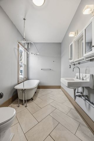 1007 10th Street SE, Cedar Rapids, IA 52401