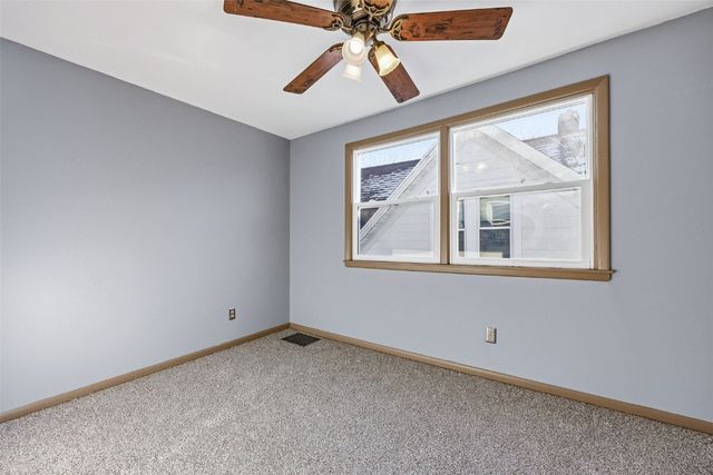 1007 10th Street SE, Cedar Rapids, IA 52401