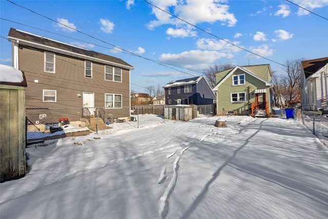 1007 10th Street SE, Cedar Rapids, IA 52401