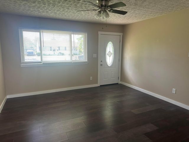 2446 Kitchner Drive, Columbus, OH 43207