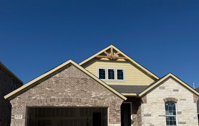 824 Elmstead Drive, Fort Worth, TX 76108