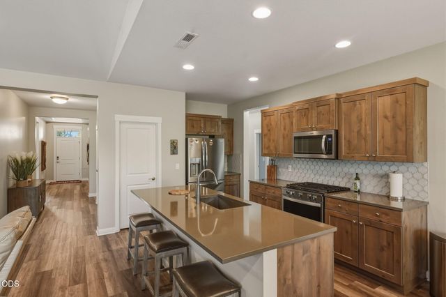 51953 Campfire Drive, La Pine, OR 97739