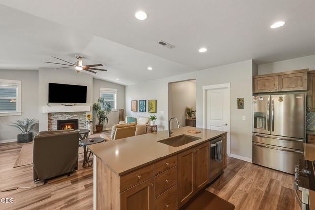 51953 Campfire Drive, La Pine, OR 97739