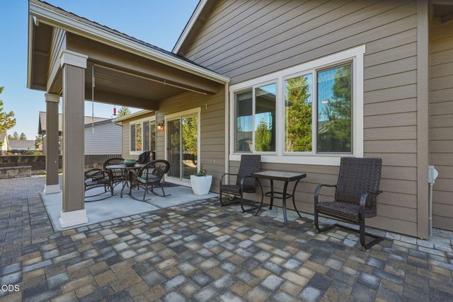 51953 Campfire Drive, La Pine, OR 97739