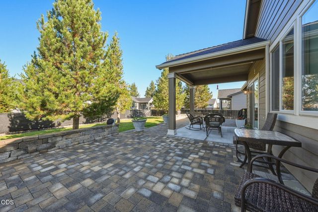 51953 Campfire Drive, La Pine, OR 97739