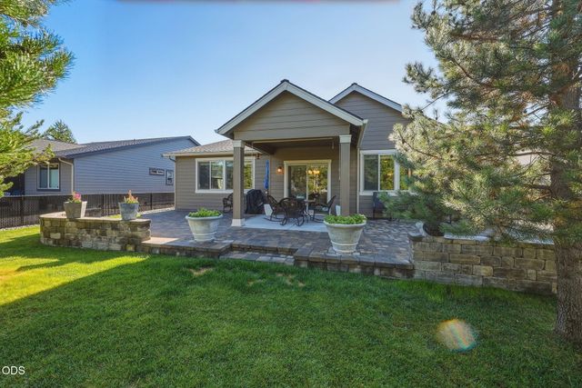 51953 Campfire Drive, La Pine, OR 97739