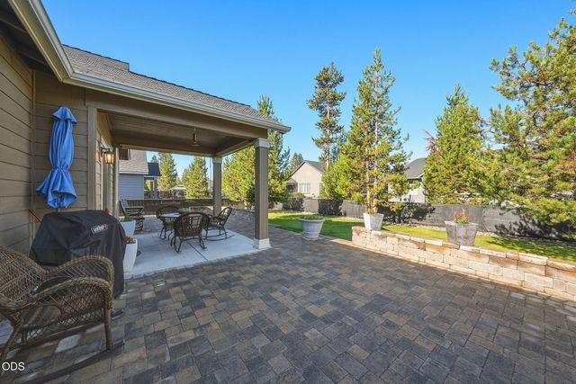 51953 Campfire Drive, La Pine, OR 97739