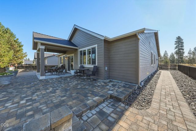 51953 Campfire Drive, La Pine, OR 97739