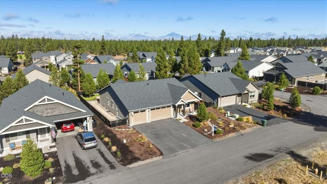 51953 Campfire Drive, La Pine, OR 97739