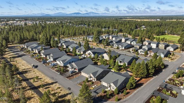 51953 Campfire Drive, La Pine, OR 97739