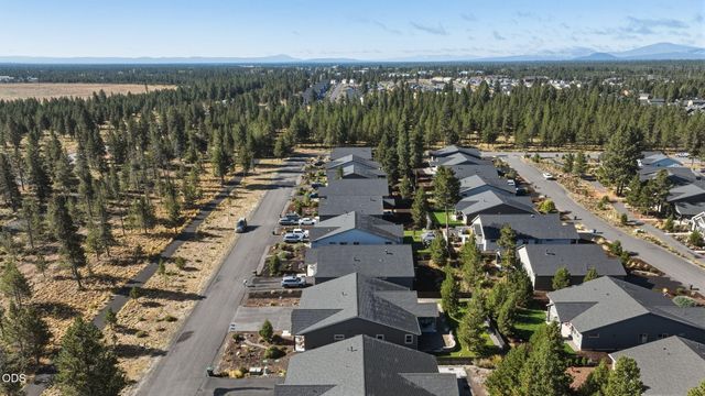 51953 Campfire Drive, La Pine, OR 97739