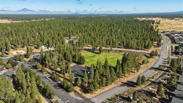 51953 Campfire Drive, La Pine, OR 97739