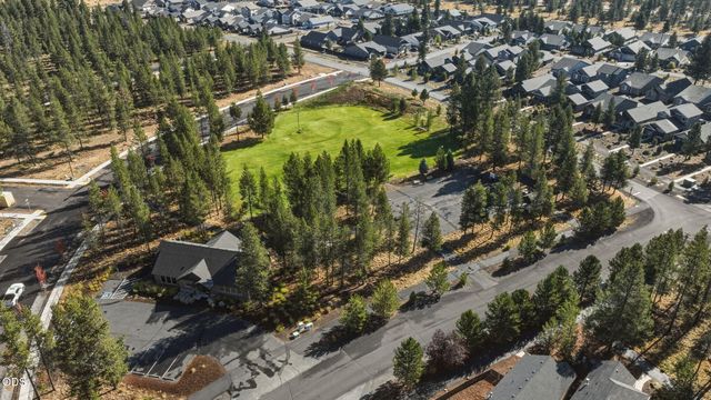 51953 Campfire Drive, La Pine, OR 97739